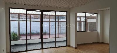 Casa de 5 alcobas en venta en Normandia I Sector, Bogotá, 256 m² · foto 8 de 16