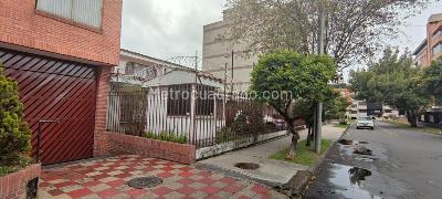 Casa de 5 alcobas en venta en Chico Navarra, Bogotá, 454 m² · foto 11 de 20