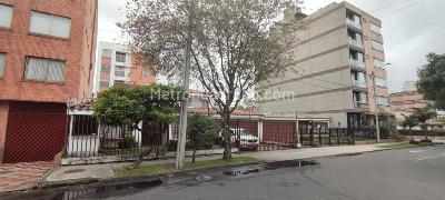 Casa de 5 alcobas en venta en Chico Navarra, Bogotá, 454 m² · foto 12 de 20