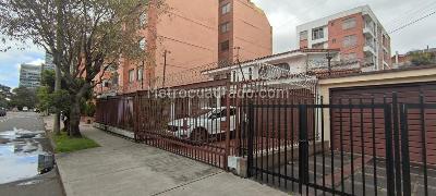 Casa de 5 alcobas en venta en Chico Navarra, Bogotá, 454 m² · foto 14 de 20