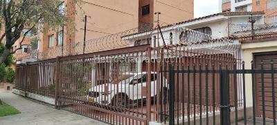 Casa de 5 alcobas en venta en Chico Navarra, Bogotá, 454 m² · foto 15 de 20
