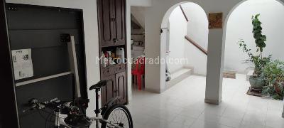 Casa de 5 alcobas en venta en Chico Navarra, Bogotá, 454 m² · foto 6 de 20
