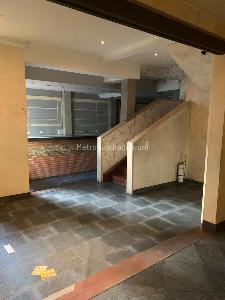 Casa de 5 alcobas en venta en Chapinero Alto Emaus, Bogotá, 400 m² · foto 2 de 20