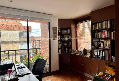 Apartamento en venta en Las Rosales, Bogotá · foto 15 de 18