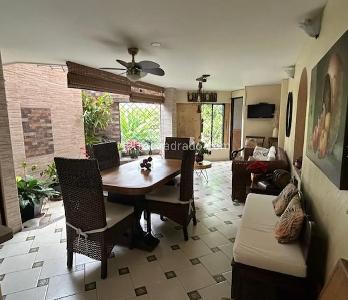 Casa de 4 alcobas en venta en Bosques De Santa Helena, Ibagué, 190 m² · foto 4 de 17