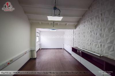Casa de 5 alcobas en venta en Santa Helena, Bogotá, 168 m² · foto 2 de 15
