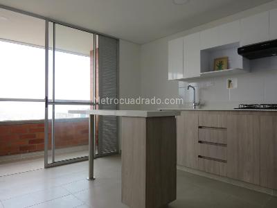 Apartamento de 2 alcobas en venta en Loma De San Jose, Sabaneta, 56 m² · foto 3 de 20