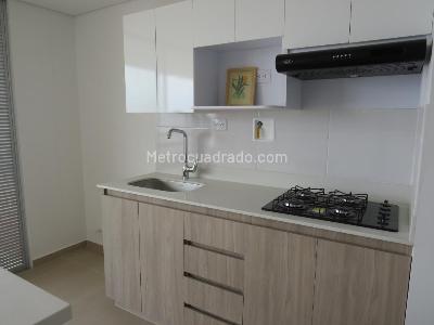 Apartamento de 2 alcobas en venta en Loma De San Jose, Sabaneta, 56 m² · foto 4 de 20