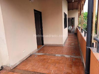 Casa de 5 alcobas en venta en La Castellana, Medellín, 362 m² · foto 16 de 20