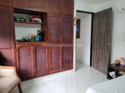 Casa de 5 alcobas en venta en La Castellana, Medellín, 362 m² · foto 19 de 20