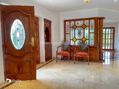 Casa de 4 alcobas en venta en Las Palmas, Medellín · foto 2 de 20