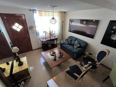 Casa de 4 alcobas en venta en Belen San Bernardo, Medellín, 98 m² · foto 2 de 20