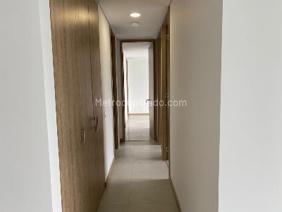Apartamento de 3 alcobas en venta en San Jose, Sabaneta, 83 m² · foto 12 de 15
