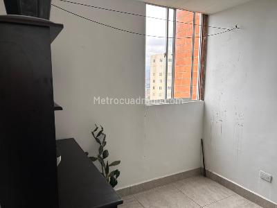 Apartamento de 3 alcobas en venta en Maria Auxiliadora, Sabaneta, 52 m² · foto 11 de 12