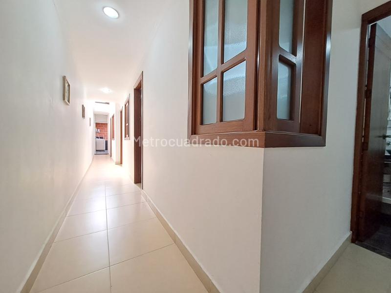 Apartamento Amoblado de 3 Alcobas en Belén Rosales - 5