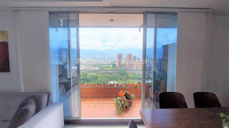 Penthouse 4BR Apartment in Quiet El Poblado - 5