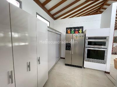 Casa de 5 alcobas en arriendo en Parcelacion La Selva, Rionegro, 300 m² · foto 5 de 20