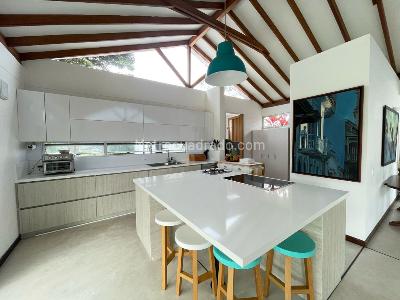 Casa de 5 alcobas en arriendo en Parcelacion La Selva, Rionegro, 300 m² · foto 6 de 20