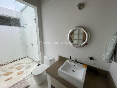 Casa de 5 alcobas en arriendo en Parcelacion La Selva, Rionegro, 300 m² · foto 11 de 20