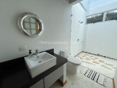 Casa de 5 alcobas en arriendo en Parcelacion La Selva, Rionegro, 300 m² · foto 16 de 20