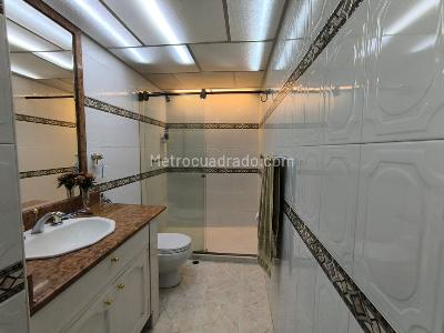 Apartamento de 3 alcobas en venta en Laureles, Medellín, 203 m² · foto 19 de 20