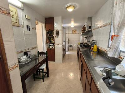 Apartamento de 3 alcobas en venta en Laureles, Medellín, 203 m² · foto 3 de 20