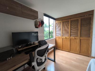 Apartamento de 4 alcobas en venta en El Poblado, Medellín, 140 m² · foto 11 de 16