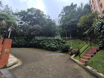 Apartamento de 4 alcobas en venta en El Poblado, Medellín, 140 m² · foto 15 de 16