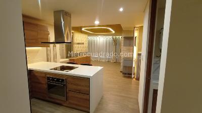 Apartaestudio en venta en El Poblado, Medellín, 79 m² · foto 2 de 13
