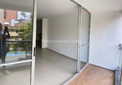 Apartamento de 3 alcobas en venta en Florida Nueva, Medellín, 147 m² · foto 3 de 10