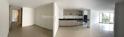 Apartamento de 3 alcobas en venta en Florida Nueva, Medellín, 147 m² · foto 5 de 10