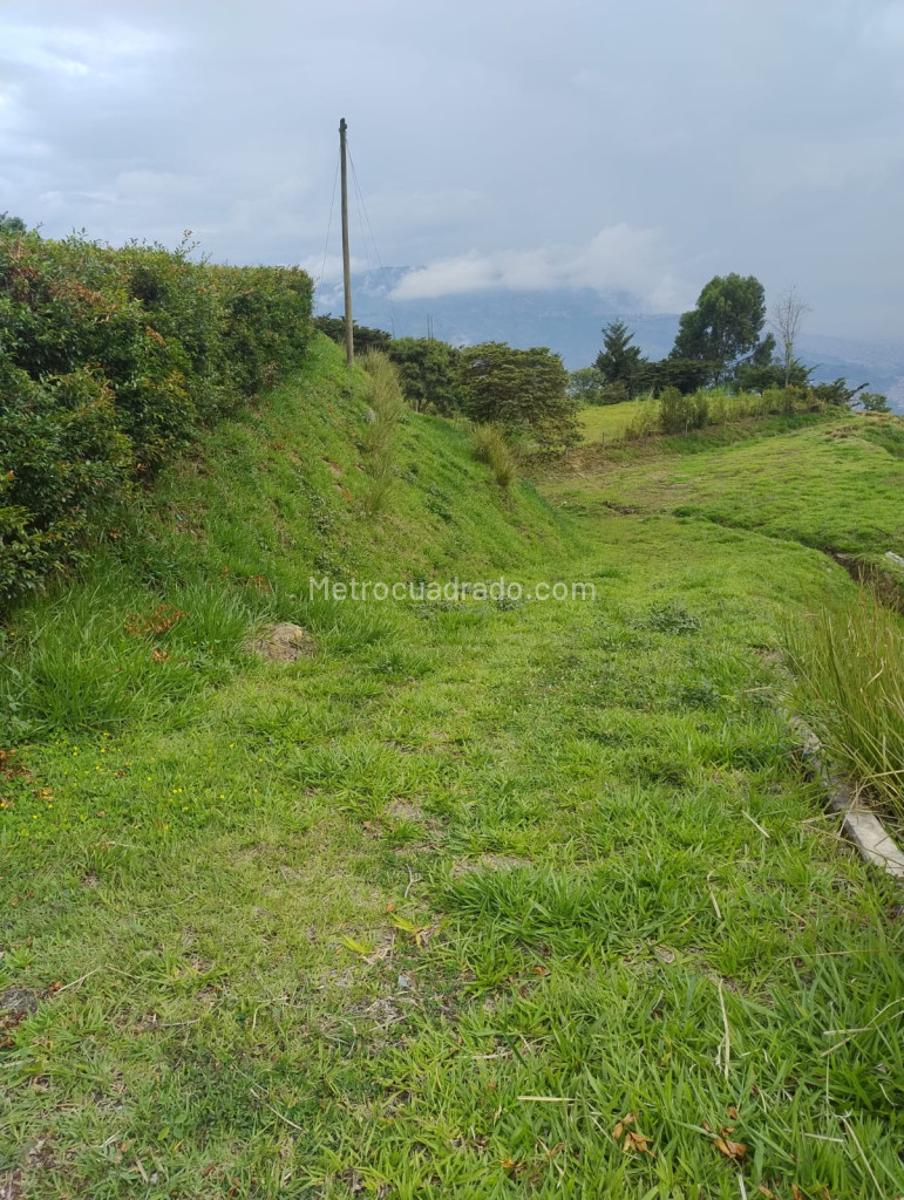 Lote en Venta, Norte America, Bello - Más