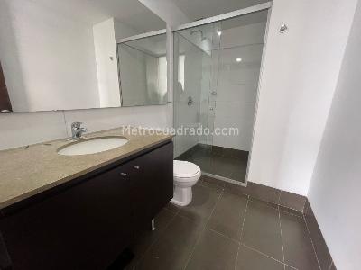 Apartamento en arriendo en Patio Bonito, Medellín · foto 10 de 15
