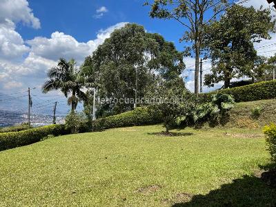 Casa de 4 alcobas en venta en Maria Auxiliadora, Sabaneta, 300 m² · foto 2 de 15