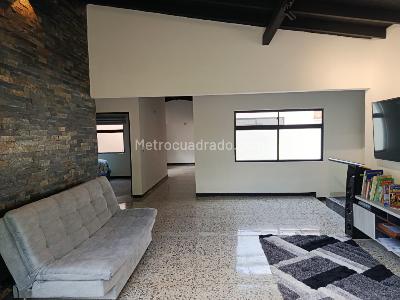 Apartamento en venta en Simon Bolivar, Medellín · foto 2 de 17