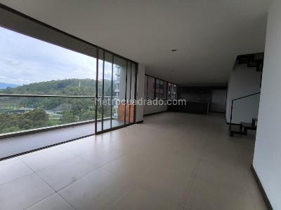 Apartamento de 4 alcobas en venta en Altos Del Poblado, Medellín, 163 m² · foto 4 de 20