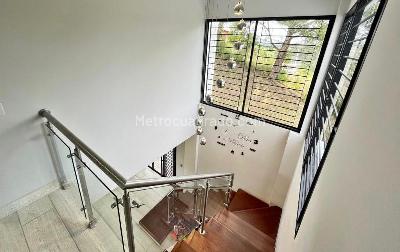 Casa de 4 alcobas en venta en Vereda Saludos, Rionegro, 370 m² · foto 11 de 13