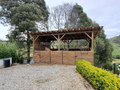 Casa de 4 alcobas en venta en Vereda Saludos, Rionegro, 370 m² · foto 12 de 13