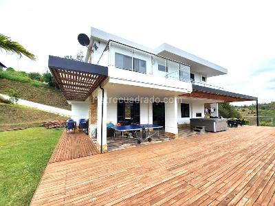 Casa de 4 alcobas en venta en Vereda Saludos, Rionegro, 370 m² · foto 4 de 13