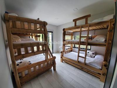 Casa de 4 alcobas en venta en Vereda Saludos, Rionegro, 370 m² · foto 9 de 13