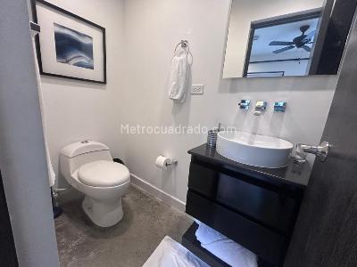 Casa de 5 alcobas en venta en El Poblado, Medellín, 450 m² · foto 5 de 17