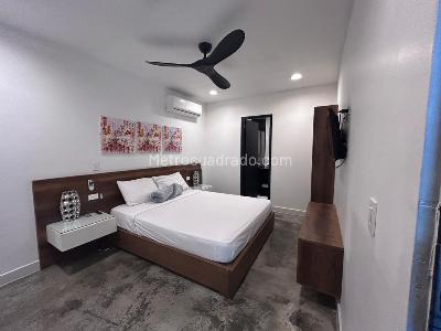 Casa de 5 alcobas en venta en El Poblado, Medellín, 450 m² · foto 13 de 17