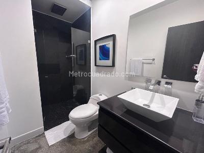 Casa de 5 alcobas en venta en El Poblado, Medellín, 450 m² · foto 15 de 17