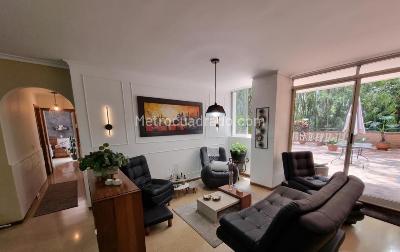 Apartamento de 3 alcobas en venta en Castropol, Medellín, 310 m² · foto 5 de 19