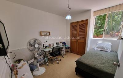 Apartamento de 3 alcobas en venta en Castropol, Medellín, 310 m² · foto 8 de 19
