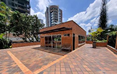 Apartamento de 3 alcobas en venta en Castropol, Medellín, 310 m² · foto 16 de 19