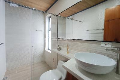 Casa de 5 alcobas en venta en Loma Del Escobero, Envigado, 450 m² · foto 10 de 20