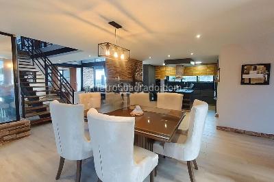 Casa de 5 alcobas en venta en Loma Del Escobero, Envigado, 450 m² · foto 16 de 20