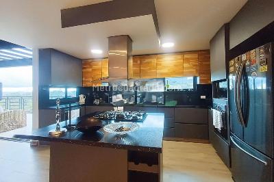 Casa de 5 alcobas en venta en Loma Del Escobero, Envigado, 450 m² · foto 6 de 20