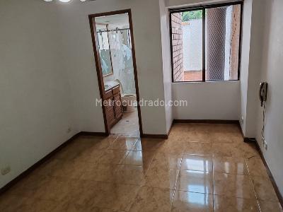 Apartamento de 4 alcobas en venta en Laureles, Medellín, 105 m² · foto 11 de 20